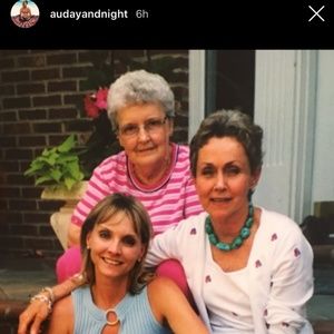 Meet your Posher, Dolores